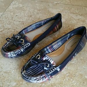 HilFiGer plAid loAfer FiRm!